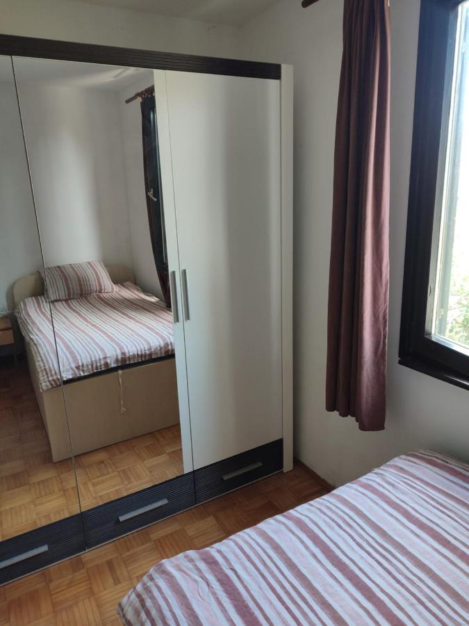 Guesthouse Suzy Pula Extérieur photo