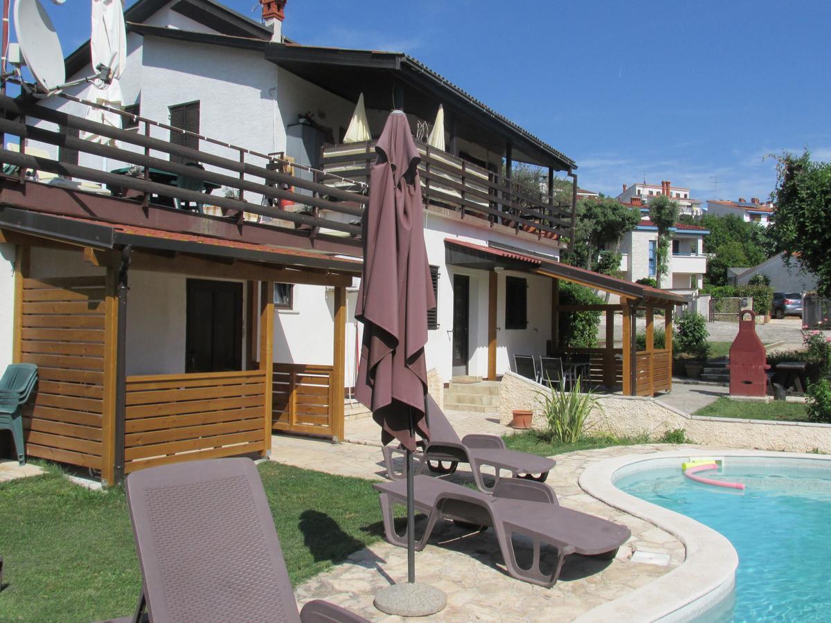 Guesthouse Suzy Pula Extérieur photo