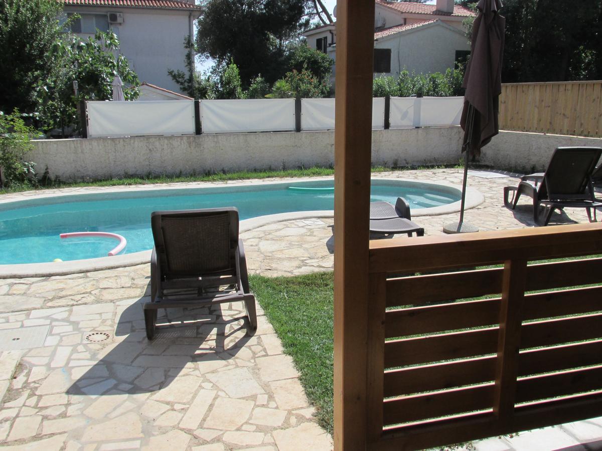 Guesthouse Suzy Pula Extérieur photo